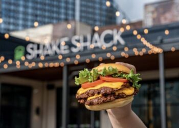 Shake Shack Brings Premium Burger Concept to Tacoma as Part of Washington Expansion Strategy