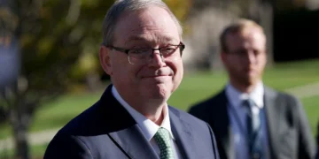 60,000 Private-Sector Jobs Lost During Government Shutdown, White House Economic Adviser Reports