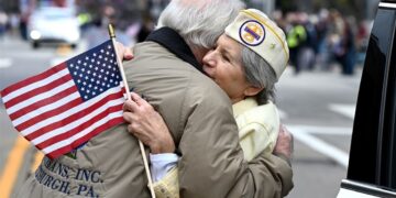 Veterans Day 2025 Brings Free Meals and Discounts Across Major Restaurant Chains
