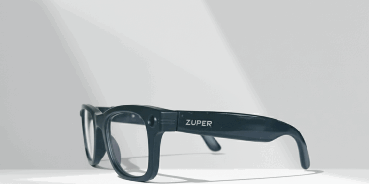 Seattle Startup Zuper Launches AI-Driven Smart Glasses for Roofers, Electricians, and Field Professionals