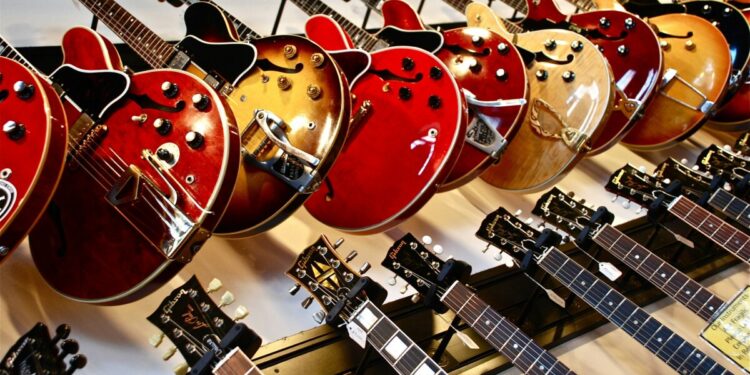 Redmond Man Arrested After Detectives Link Him to String of High-Value Guitar Thefts at Guitar Center Locations Across West Coast