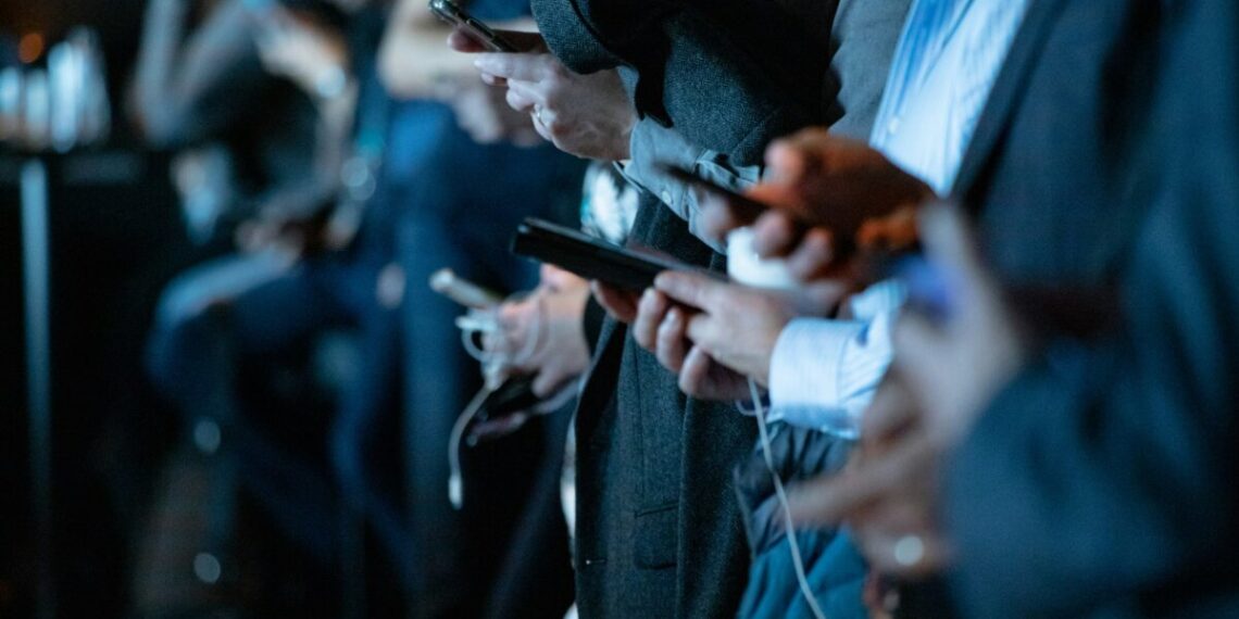 Seattle Public Schools Cell Phone Ban Takes Effect Monday Across All K-12 Students
