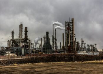 Oil Prices Spike to Highest Level Since 2022 as US Military Prepares Iran Strike Plans