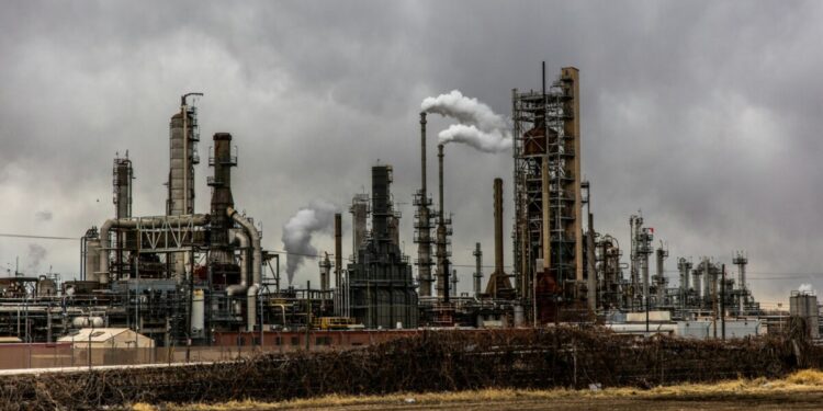 Oil Prices Spike to Highest Level Since 2022 as US Military Prepares Iran Strike Plans