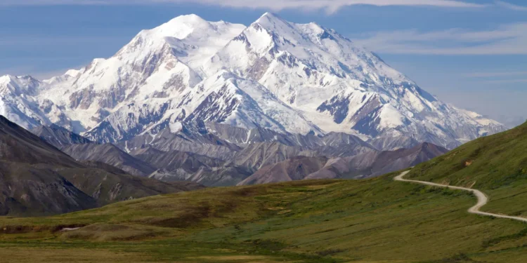 Enumclaw Native and Seattle Nurse Robin Pendery Dies in Crevasse Fall on Denali While Serving as NPS Ranger